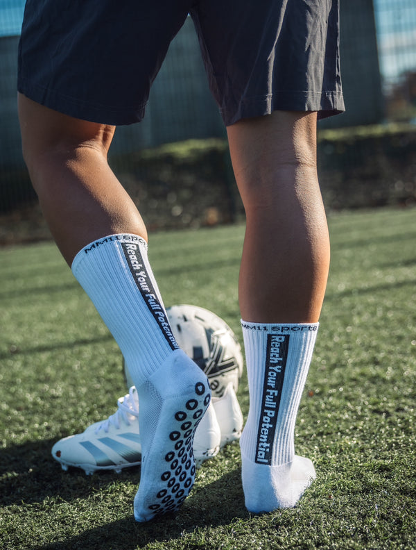 MM11Sports White Style Grip Socks